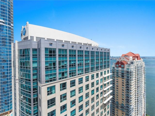 Apartment for sale  Unit #PH 4218 - photo 5914079