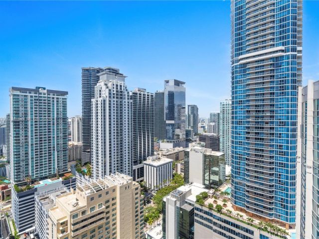 Apartment for sale  Unit #PH 4218 - photo 5914080