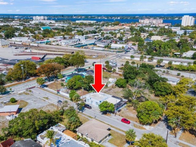 Home for sale at 1504 N Sapodilla Avenue - photo 5865621