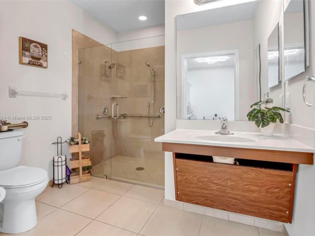 Home for sale at 11253 NW 88th Ter - photo 5861022