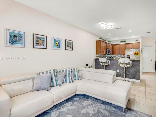 Home for sale at 11253 NW 88th Ter - photo 5861023