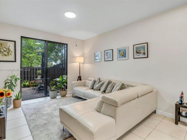 Home for sale at 11253 NW 88th Ter - photo 5861025