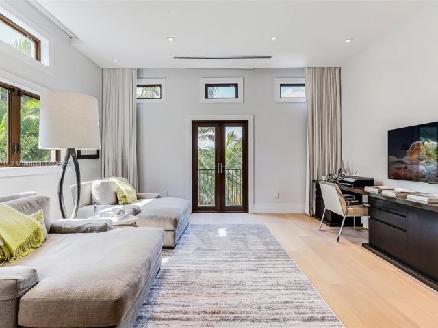 Home for sale at 555 Arvida Pkwy - photo 5889158