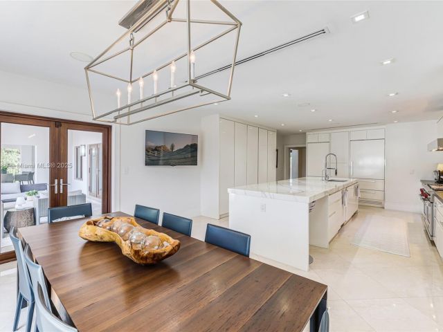 Home for sale at 555 Arvida Pkwy - photo 5889166