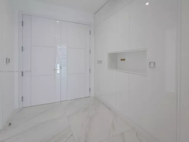 Apartment for sale  Unit #1703 - photo 6456493