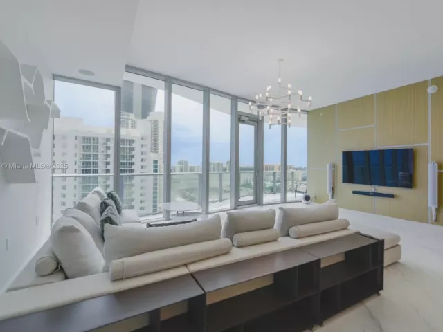 Apartment for sale  Unit #1703 - photo 6456494