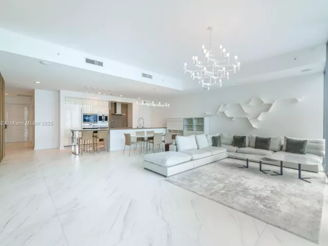 Apartment for sale  Unit #1703 - photo 6456495