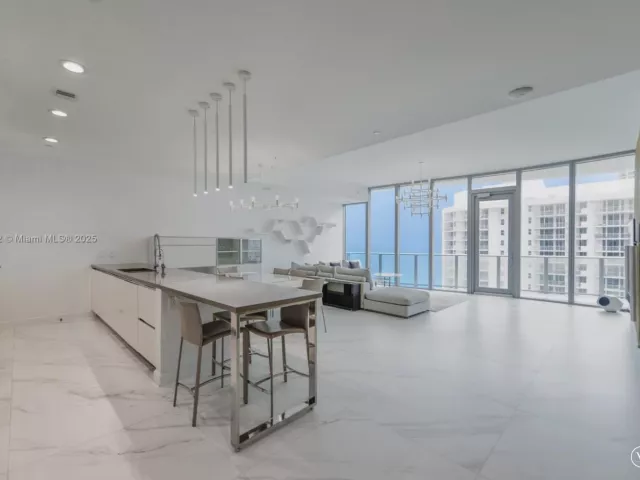 Apartment for sale  Unit #1703 - photo 6456497