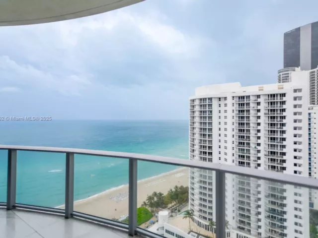 Apartment for sale  Unit #1703 - photo 6456500