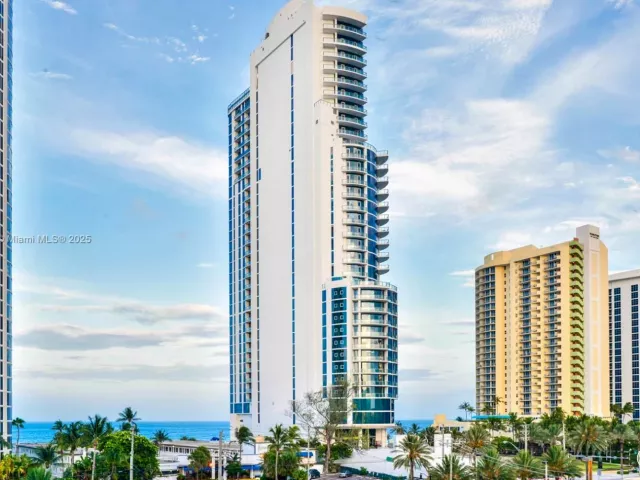 Apartment for sale  Unit #1703 - photo 6456502