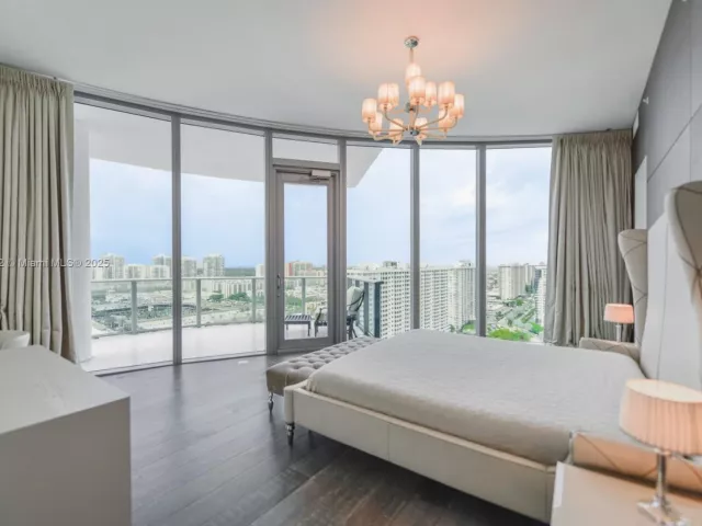 Apartment for sale  Unit #1703 - photo 6456486