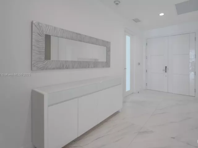 Apartment for sale  Unit #1703 - photo 6456491