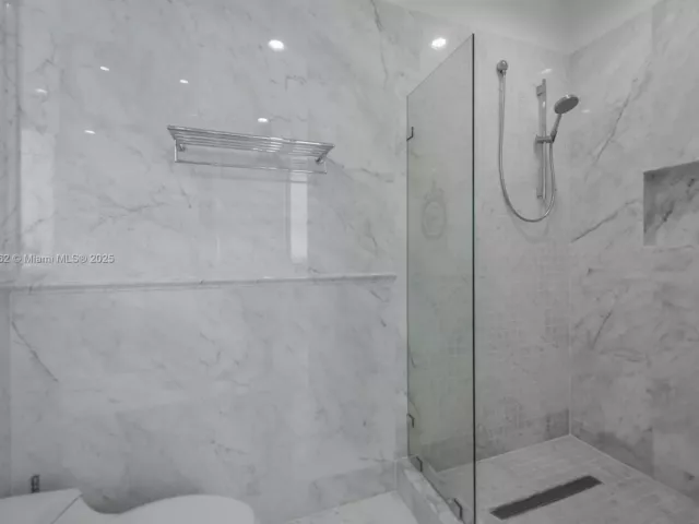 Apartment for sale  Unit #1703 - photo 6456483