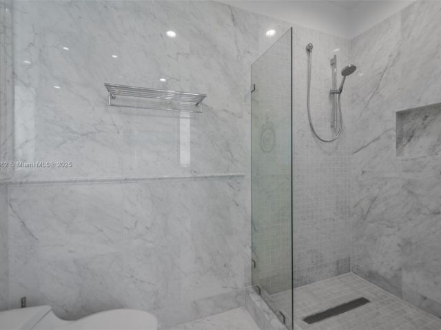 Apartment for sale  Unit #1703 - photo 6456483