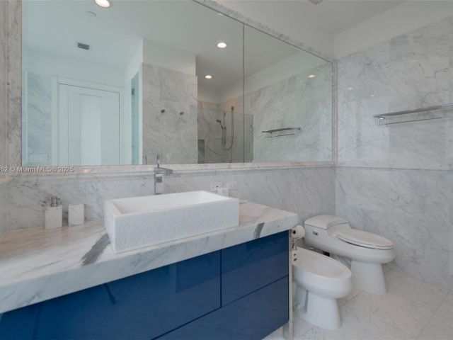 Apartment for sale  Unit #1703 - photo 6456484