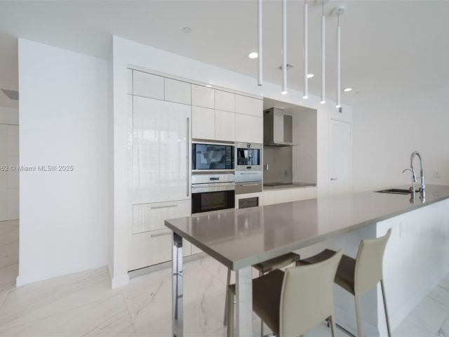 Apartment for sale  Unit #1703 - photo 6456490