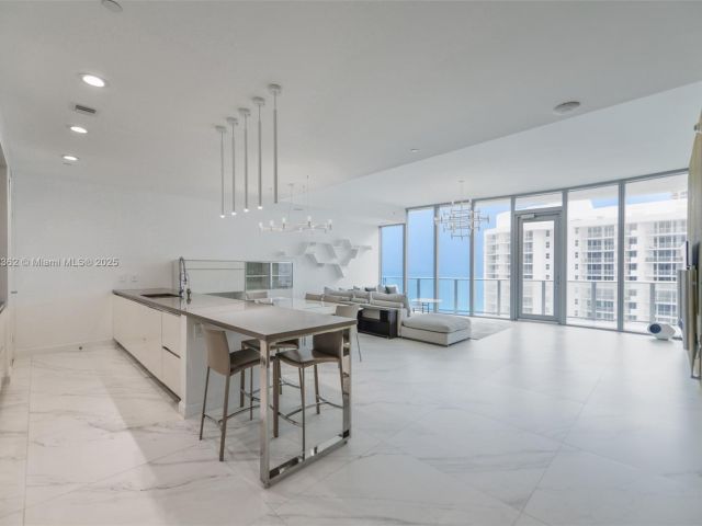 Apartment for sale  Unit #1703 - photo 6456497