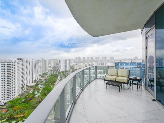 Apartment for sale  Unit #1703 - photo 6456499