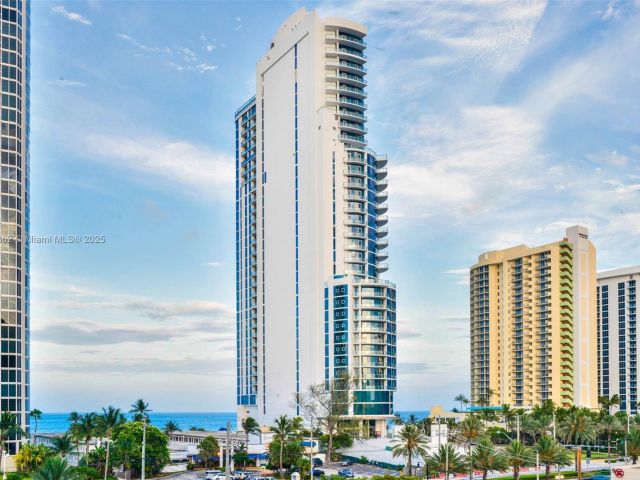 Apartment for sale  Unit #1703 - photo 6456502