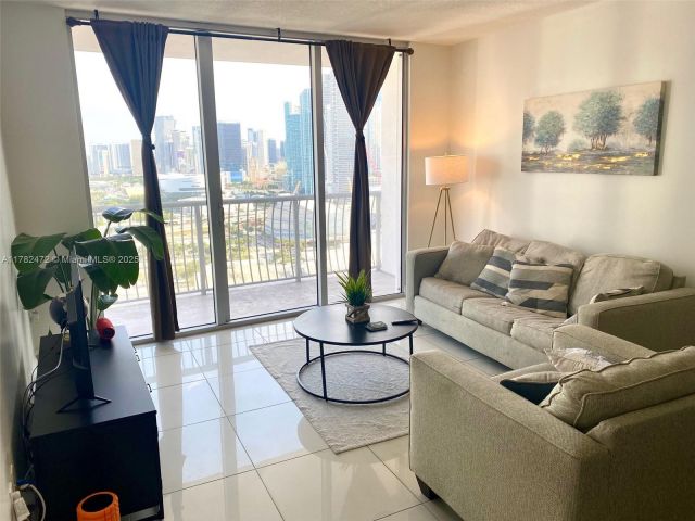 Apartment for sale  Unit #3106 - photo 5927293