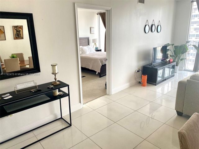 Apartment for sale  Unit #3106 - photo 5927294