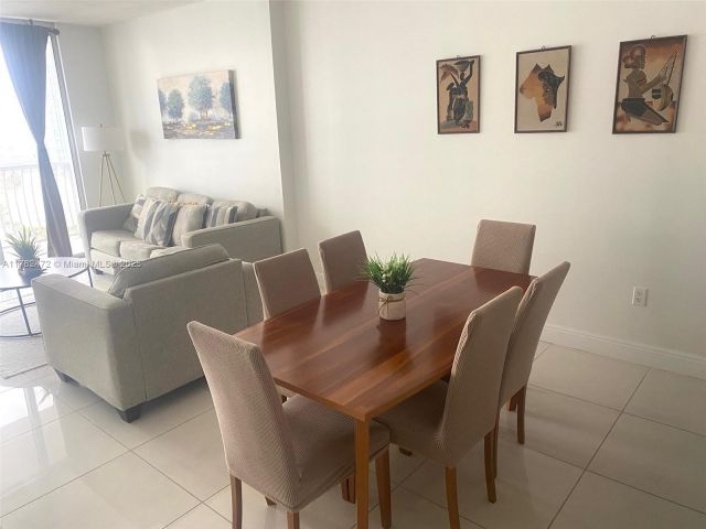 Apartment for sale  Unit #3106 - photo 5927298