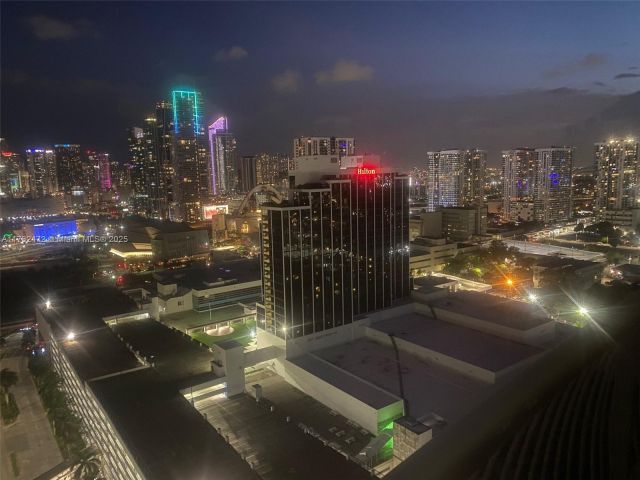 Apartment for sale  Unit #3106 - photo 5927300