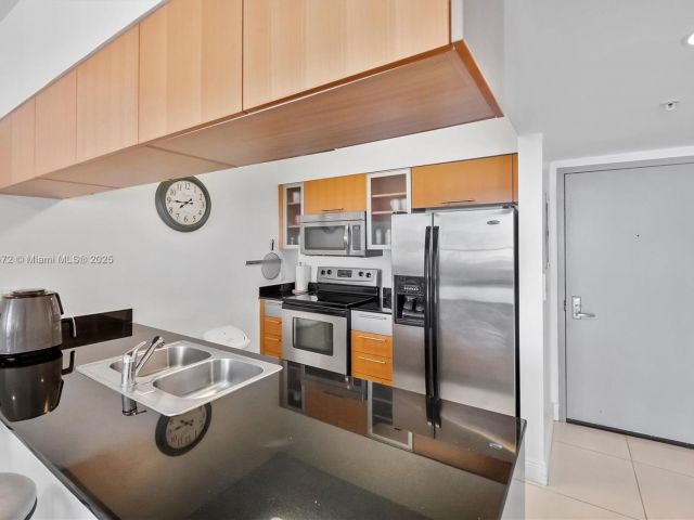 1-bedroom condo for sale in Miami - 1750 N Bayshore Dr 3106 - MondialRealty