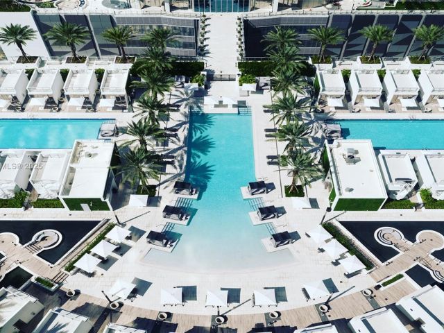 Apartment for sale  Unit #PH 5500 - photo 5931394