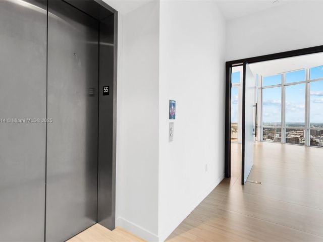 Apartment for sale  Unit #PH 5500 - photo 5931397