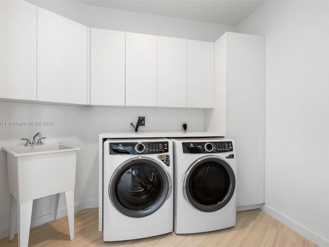 Apartment for sale  Unit #PH 5500 - photo 5931401