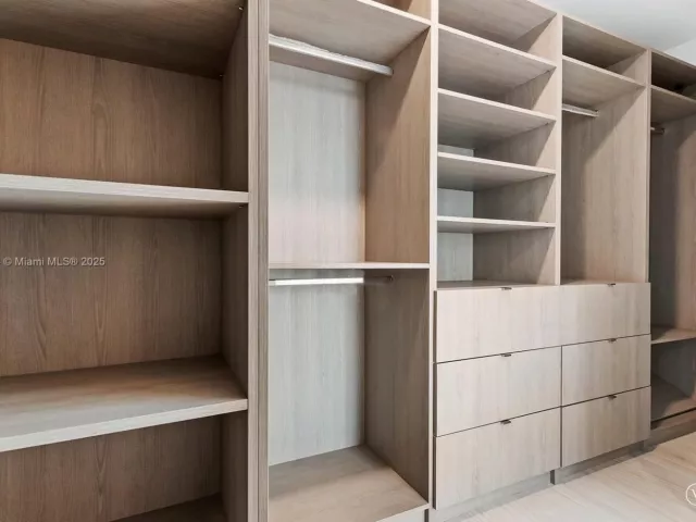 4-bedroom condo for sale in Miami - 851 NE 1st Ave PH 5500 - MondialRealty