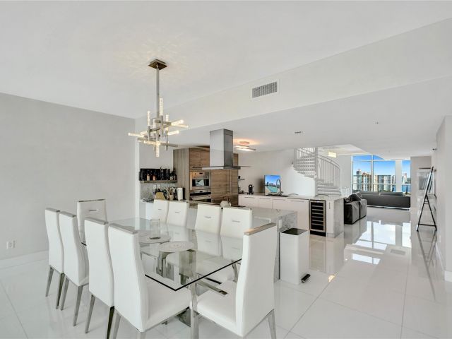 Apartment for sale  Unit #2005 - photo 5873966