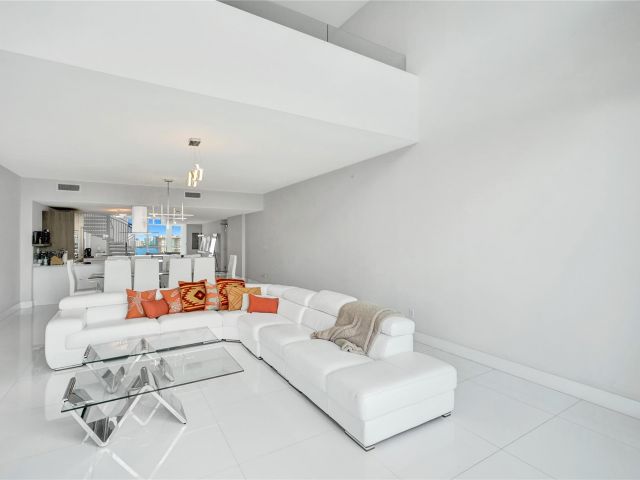 Apartment for sale  Unit #2005 - photo 5873969