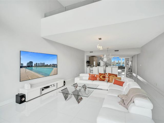 Apartment for sale  Unit #2005 - photo 5873970