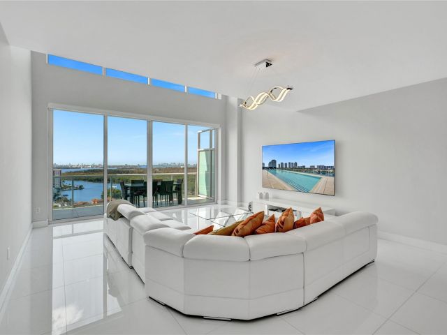 Apartment for sale  Unit #2005 - photo 5873974