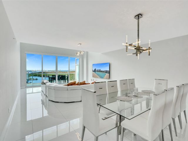 Apartment for sale  Unit #2005 - photo 5873976