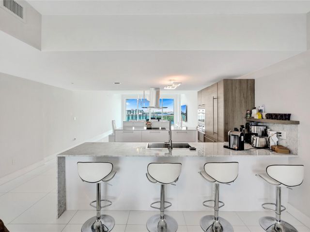 Apartment for sale  Unit #2005 - photo 5873978