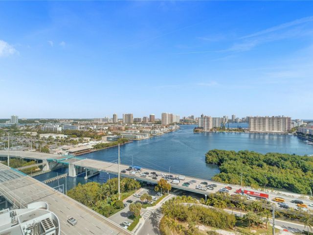 Apartment for sale  Unit #2005 - photo 5873981