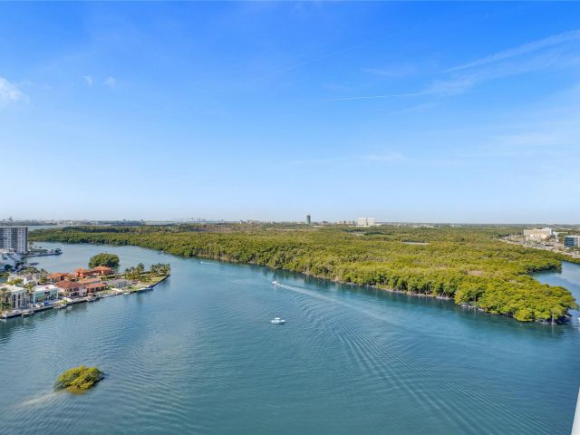 Apartment for sale  Unit #2005 - photo 5873983