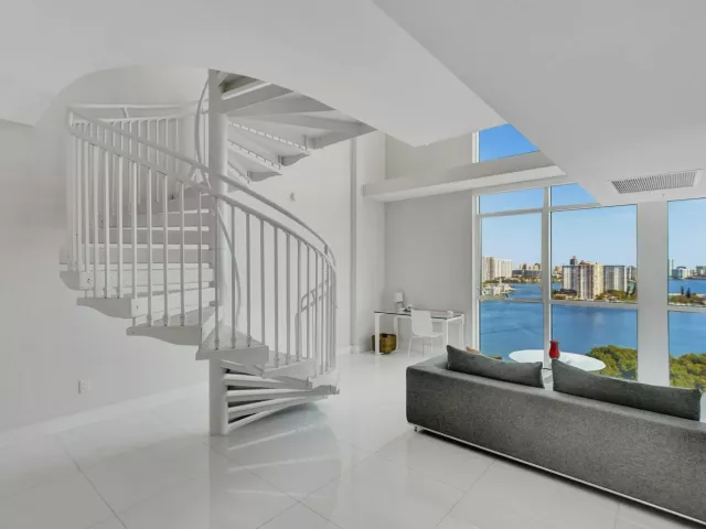 4-bedroom condo for sale in Sunny Isles Beach - 400 Sunny Isles Boulevard 2005 - MondialRealty