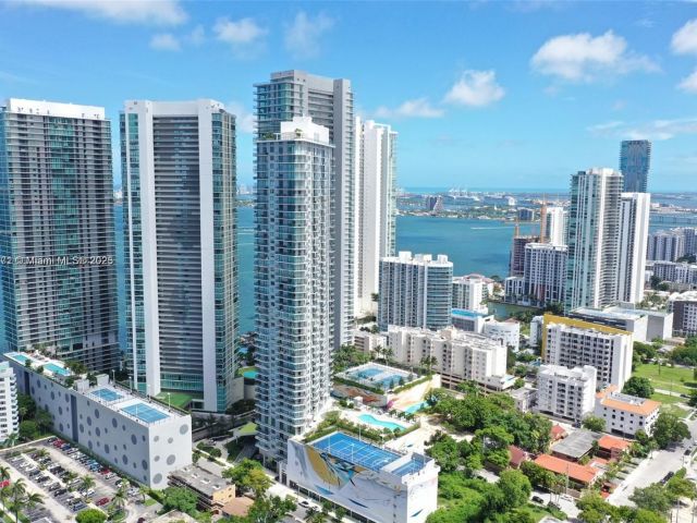 Apartment for sale  Unit #3710 - photo 5946874