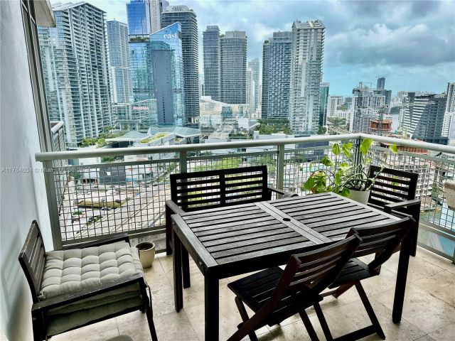 Apartment for sale  Unit #2712 - photo 5924189