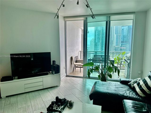 Apartment for sale  Unit #2712 - photo 5924191