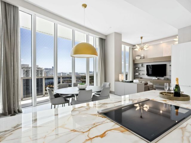 Apartment for sale  Unit #Ph-1 - photo 5935008