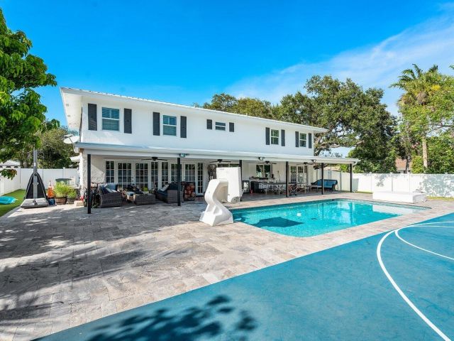 Home for rent at 900 SW 16th Street - photo 5941599