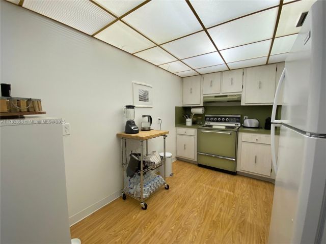 Apartment for rent  Unit #906 - photo 5921811