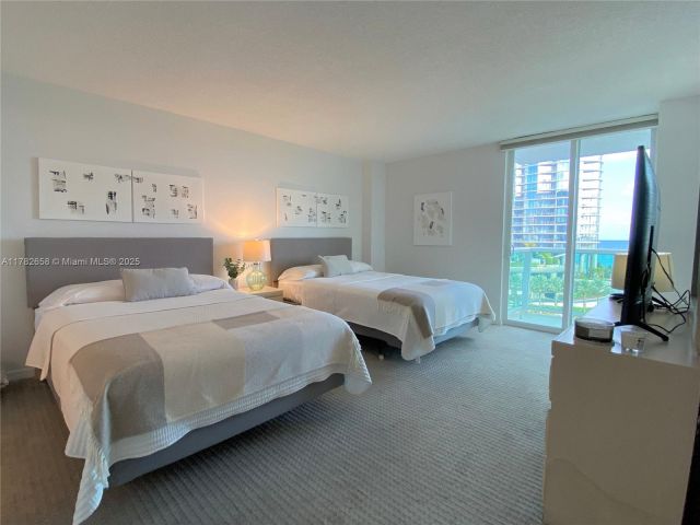 Apartment for rent  Unit #906 - photo 5921813