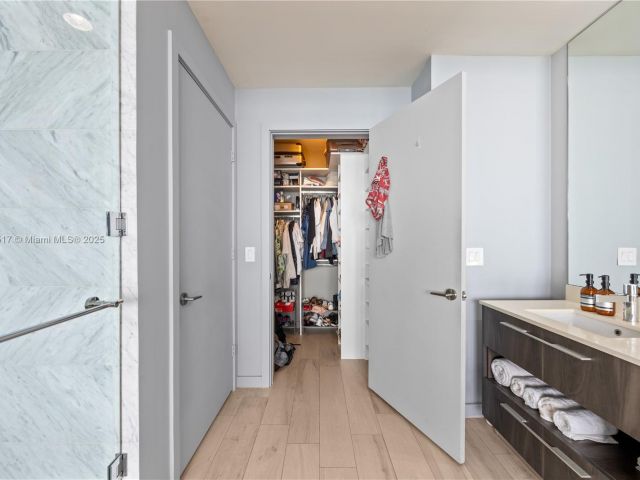 Apartment for sale  Unit #4906 - photo 6077784