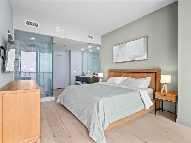 Apartment for sale  Unit #4906 - photo 6077785